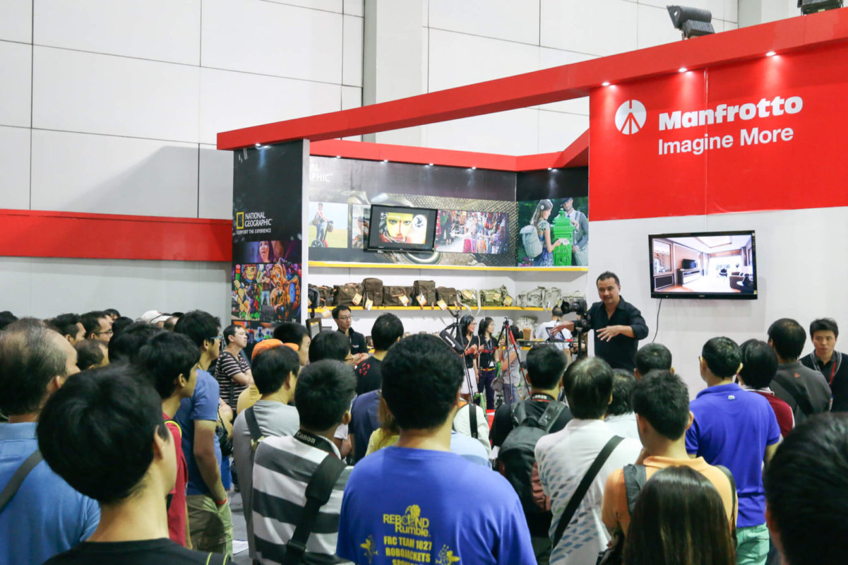 About us 3 2how with Manfrotto